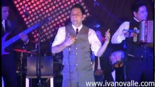 Iván Ovalle VOLVER A LA TERNURA En vivo 25 años de Vallenato Barranquilla [upl. by Naejeillib]